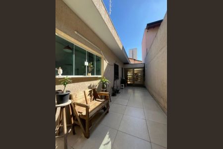 QUINTAL de casa à venda com 4 quartos, 200m² em Água Rasa, São Paulo