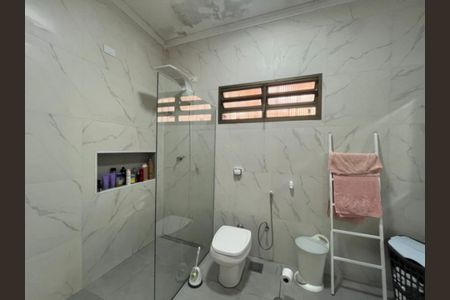 BANHEIRO de casa à venda com 4 quartos, 200m² em Água Rasa, São Paulo