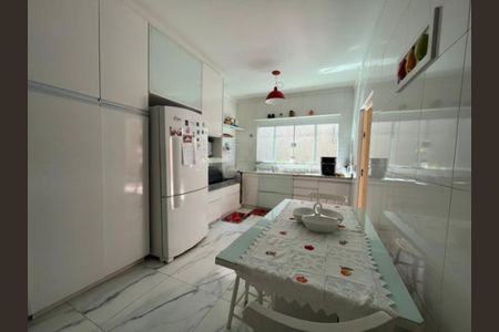 COZINHA de casa à venda com 4 quartos, 200m² em Água Rasa, São Paulo