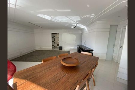 Apartamento à venda com 2 quartos, 133m² em Vila Regente Feijó, São Paulo