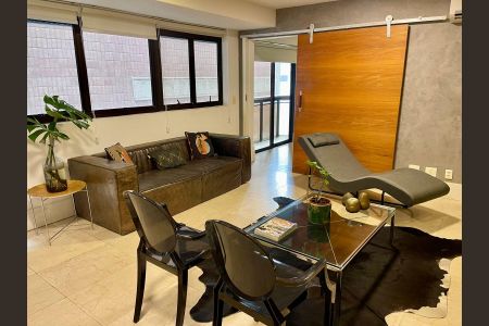 Apartamento para alugar com 85m², 2 quartos e 1 vagaSala