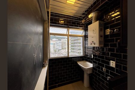 Apartamento à venda com 96m², 3 quartos e 2 vagas Apartamento à venda com 96m², 3 quartos e 2 vagasÁrea de serviço