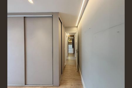 Apartamento à venda com 96m², 3 quartos e 2 vagas Apartamento à venda com 96m², 3 quartos e 2 vagasSuíte - banheiro