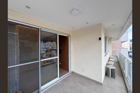 Apartamento à venda com 96m², 3 quartos e 2 vagas Apartamento à venda com 96m², 3 quartos e 2 vagasVaranda da Sala