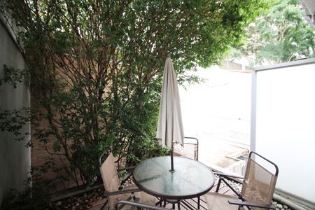 Casa para alugar com 107m², 2 quartos e 1 vaga Casa para alugar com 107m², 2 quartos e 1 vagaVaranda