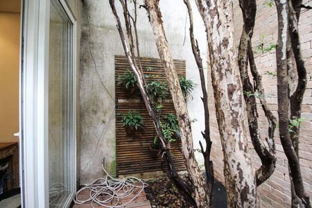 Casa para alugar com 107m², 2 quartos e 1 vaga Casa para alugar com 107m², 2 quartos e 1 vagaQuintal