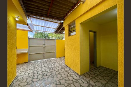 Casa para alugar com 156m², 3 quartos e 2 vagas Casa para alugar com 156m², 3 quartos e 2 vagasQuintal