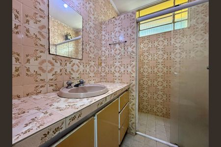 Casa para alugar com 156m², 3 quartos e 2 vagas Casa para alugar com 156m², 3 quartos e 2 vagasBanheiro Suíte