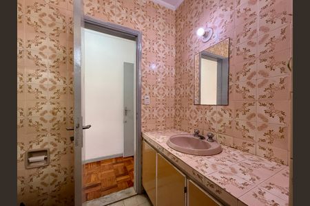 Casa para alugar com 156m², 3 quartos e 2 vagas Casa para alugar com 156m², 3 quartos e 2 vagasBanheiro Suíte