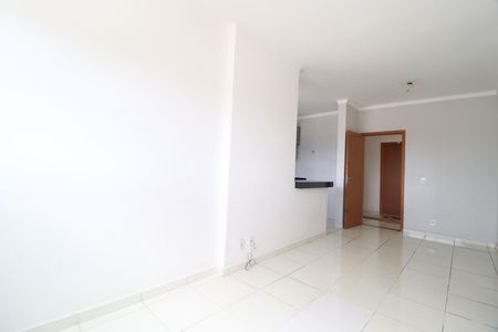 Apartamento para alugar com 2 quartos, 50m² em Dona Zulmira, Uberlândia