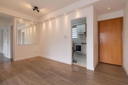 Sala de apartamento à venda com 2 quartos, 78m² em Vila Deodoro, São Paulo