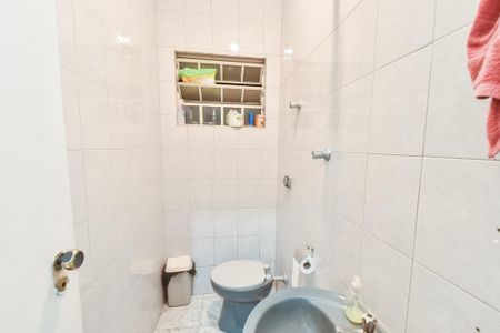 Casa à venda com 150m², 2 quartos e sem vaga Casa à venda com 150m², 2 quartos e sem vagaBanheiro