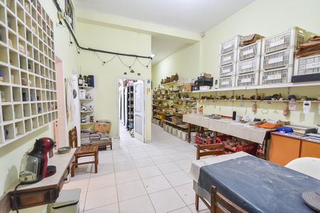 Sala de casa à venda com 2 quartos, 150m² em Liberdade, São Paulo