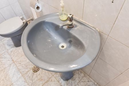 Casa à venda com 150m², 2 quartos e sem vaga Casa à venda com 150m², 2 quartos e sem vagaBanheiro