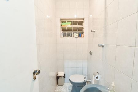 Casa à venda com 150m², 2 quartos e sem vaga Casa à venda com 150m², 2 quartos e sem vagaBanheiro