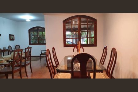 Casa à venda com 3 quartos, 154m² em Piratininga, Niterói