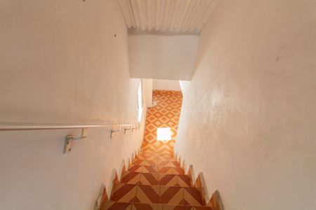 Casa para alugar com 70m², 1 quarto e sem vaga Casa para alugar com 70m², 1 quarto e sem vagaEscada