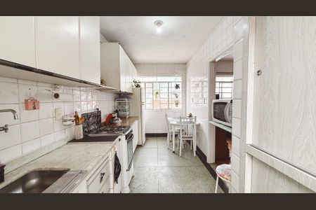 Casa à venda com 233m², 3 quartos e 3 vagasCozinha