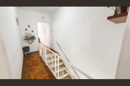 Corredor de casa à venda com 3 quartos, 233m² em Vila Baruel, São Paulo