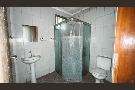 Casa à venda com 233m², 3 quartos e 3 vagasBanheiro 2