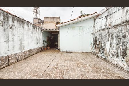 Casa à venda com 233m², 3 quartos e 3 vagasQuintal