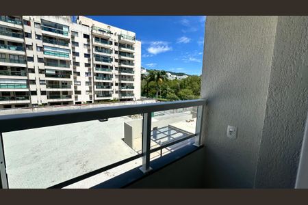 Varanda de apartamento para alugar com 2 quartos, 50m² em Recreio dos Bandeirantes, Rio de Janeiro
