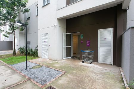 Apartamento para alugar com 44m², 2 quartos e sem vagaÁrea comum - Entrada 