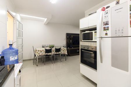 Casa à venda com 80m², 2 quartos e 2 vagas Casa à venda com 80m², 2 quartos e 2 vagasCozinha