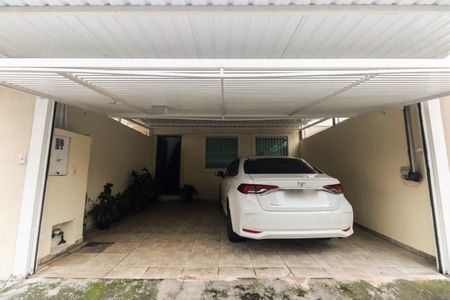 Casa à venda com 80m², 2 quartos e 2 vagas Casa à venda com 80m², 2 quartos e 2 vagasGaragem