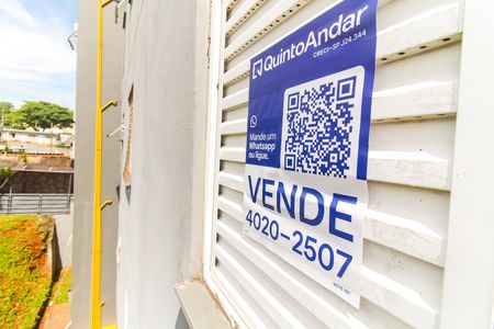 Apartamento à venda com 45m², 2 quartos e 1 vaga Apartamento à venda com 45m², 2 quartos e 1 vagaPlaca na janela