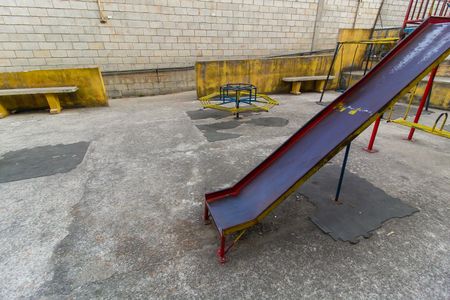 Apartamento à venda com 45m², 2 quartos e 1 vaga Apartamento à venda com 45m², 2 quartos e 1 vagaPlayground