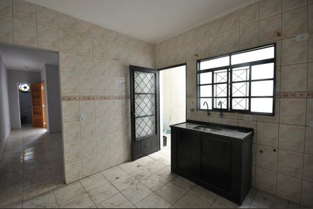 Casa de condomínio à venda com 99m², 3 quartos e 2 vagasCozinha