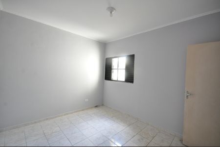 Casa de condomínio à venda com 99m², 3 quartos e 2 vagasQuarto 3