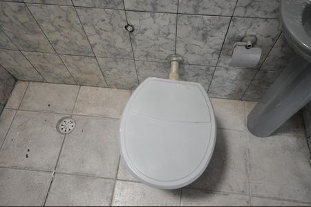 Casa de condomínio à venda com 99m², 3 quartos e 2 vagasBanheiro Social