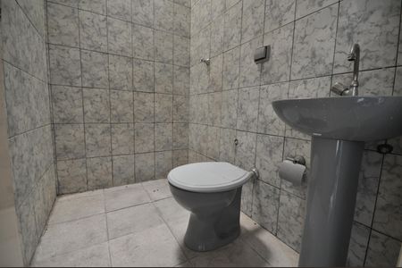 Casa de condomínio à venda com 99m², 3 quartos e 2 vagasBanheiro Social