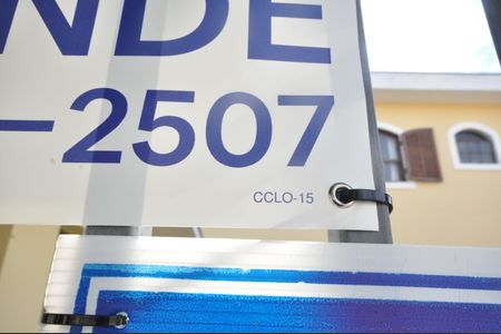 Casa de condomínio à venda com 99m², 3 quartos e 2 vagasPlaca