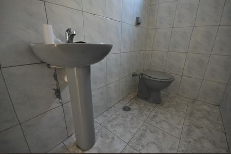 Casa de condomínio à venda com 99m², 3 quartos e 2 vagasLavabo