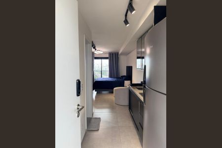 Cozinha de apartamento para alugar com 1 quarto, 32m² em Vila Cordeiro, São Paulo