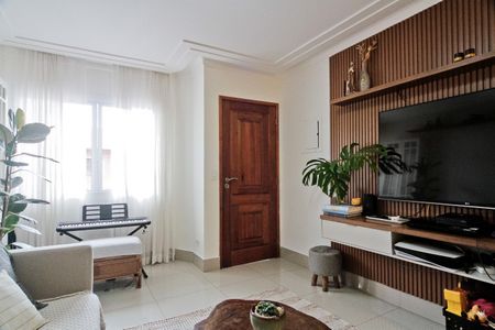 Casa para alugar com 3 quartos, 145m² em Jardim Regina, São Paulo