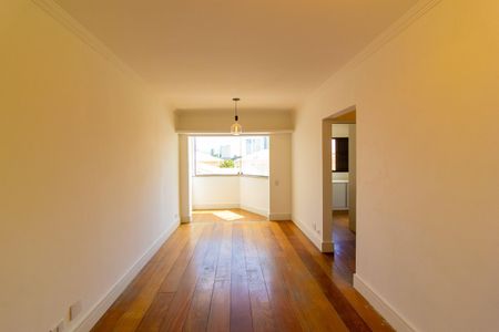 Apartamento para alugar com 65m², 2 quartos e 1 vagaSala