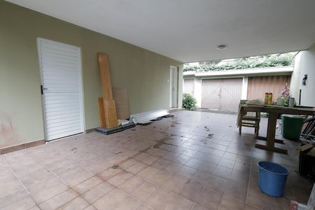 Casa à venda com 340m², 4 quartos e 4 vagasGaragem
