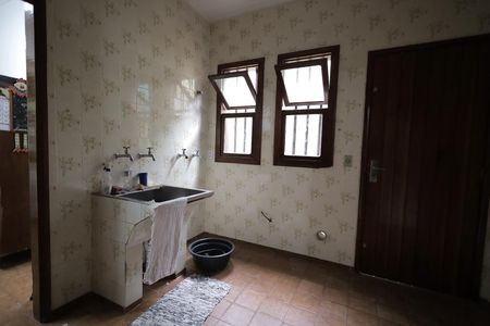 Casa à venda com 340m², 4 quartos e 4 vagasÁrea de Serviço