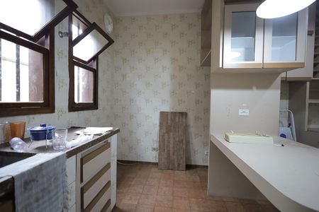 Casa à venda com 340m², 4 quartos e 4 vagasCozinha