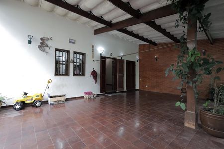 Casa à venda com 340m², 4 quartos e 4 vagasVaranda