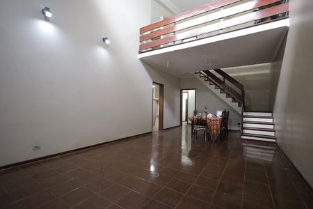 Casa à venda com 340m², 4 quartos e 4 vagasSala