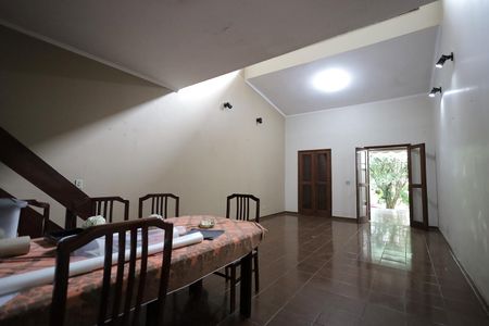 Casa à venda com 340m², 4 quartos e 4 vagasSala