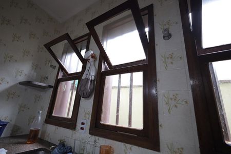 Casa à venda com 340m², 4 quartos e 4 vagasCozinha