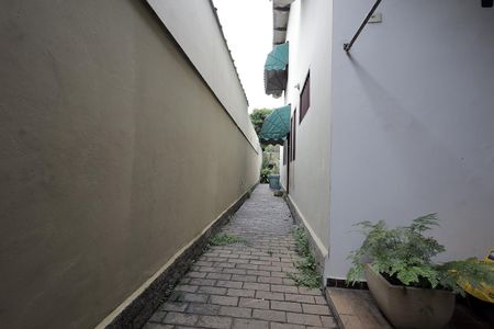 Casa à venda com 340m², 4 quartos e 4 vagasCorredor