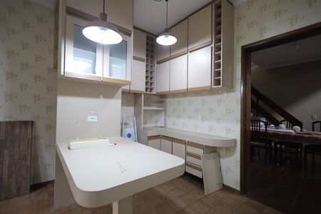 Casa à venda com 340m², 4 quartos e 4 vagasCozinha