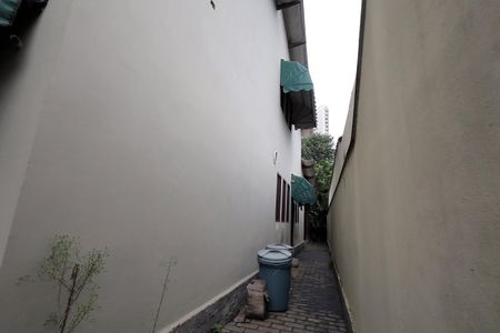 Casa à venda com 340m², 4 quartos e 4 vagasCorredor